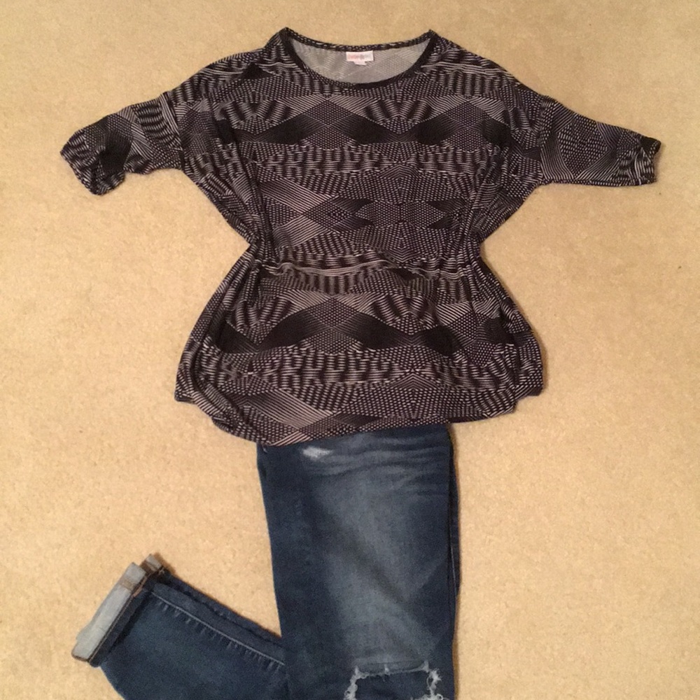 NWOT Lularoe Irma Tunic